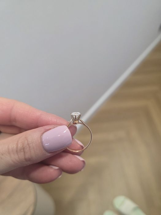 Продам золотое кольцо