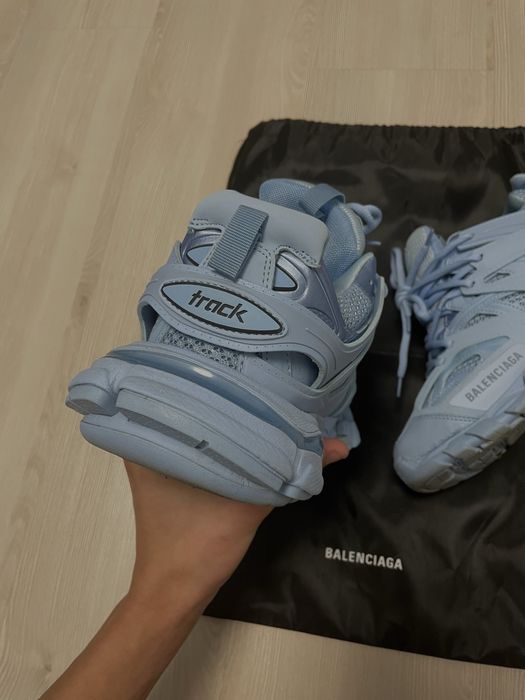 Balenciaga track