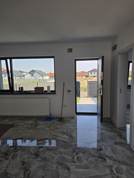 Vand casa in Valu lui Traian pe partea dreapta