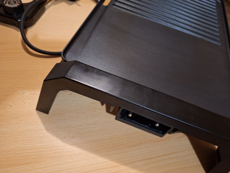 Електрическа скара Crown, незалепващо покритие