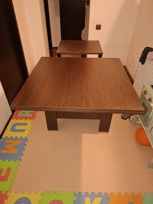 Vând masă transformer 800x800x450