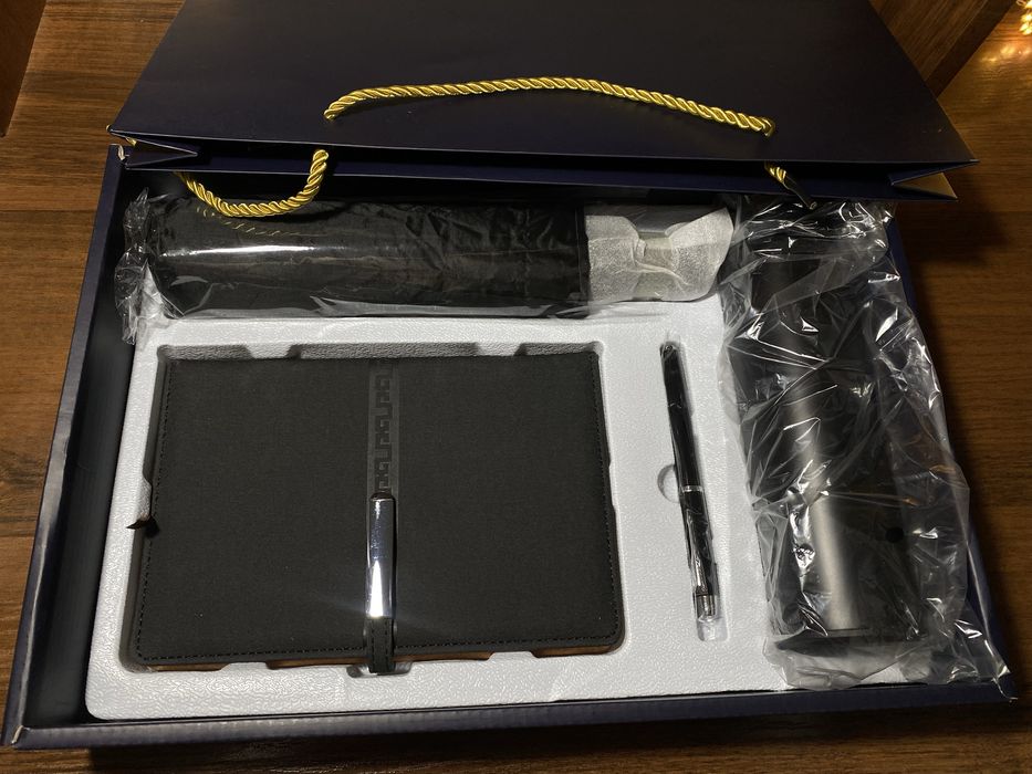 Продается новый набор подарок для парня