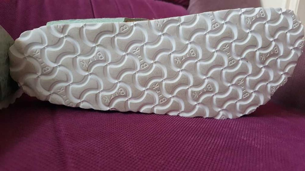 Sandale trendy cu irizatii de la Birkenstock Gizeh marimea 39