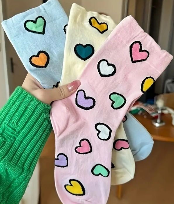 Шарени забавни чорапи