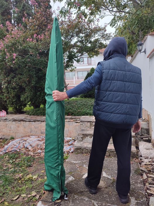 Чадър с метална стойка за градина