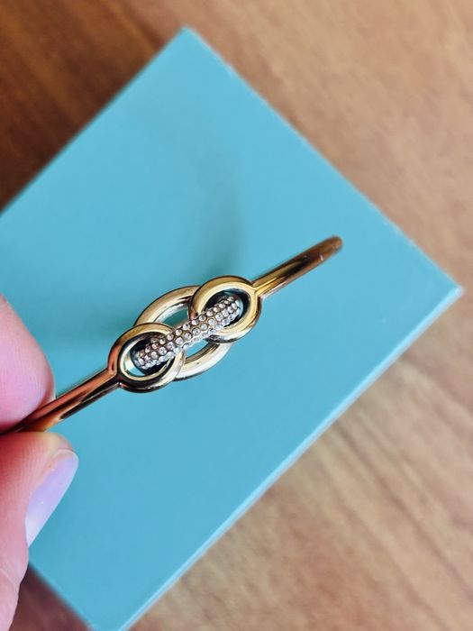 Гривна “Calvin Klein”