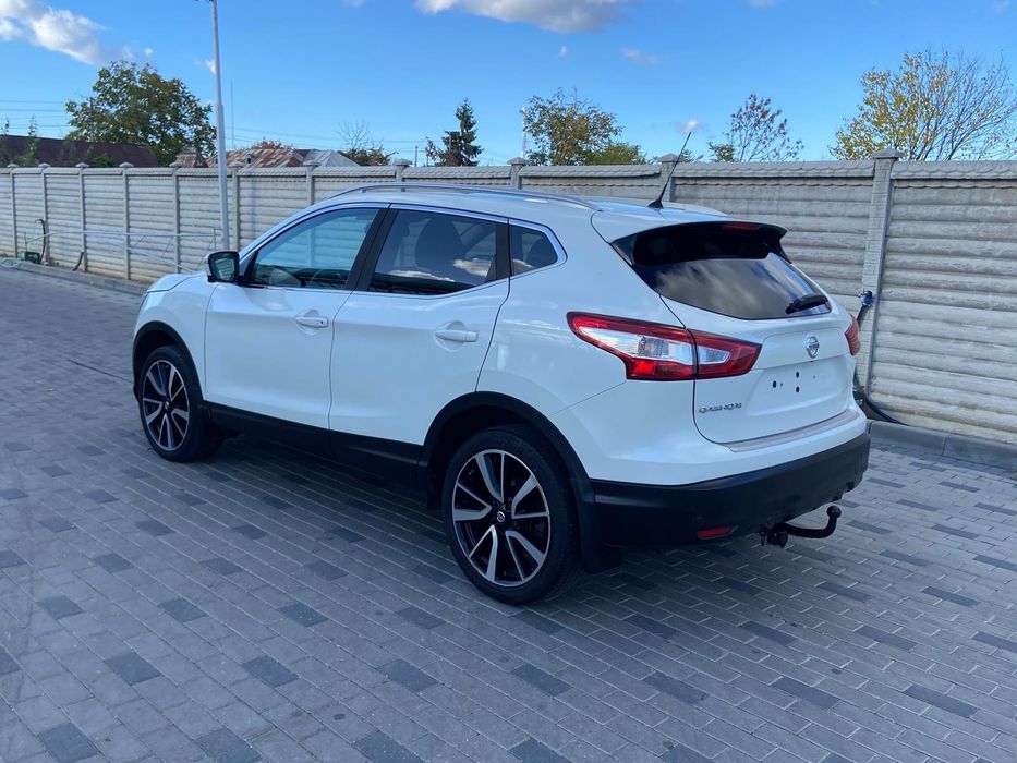 Nissan Qashqai Tekna Panoramic 2016 full