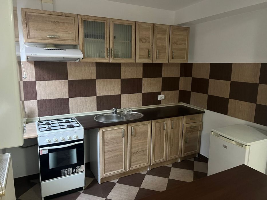 Inchiriez garsoniera la 7 minute de metrou Dimitrie Leonida