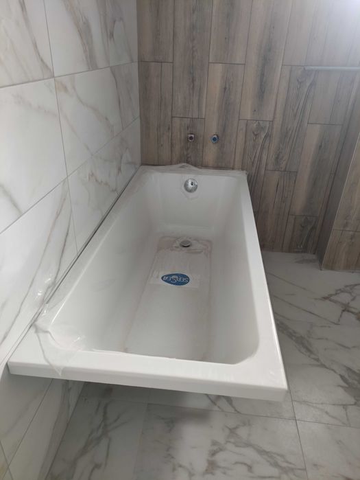 Vând urgent cadă nouă