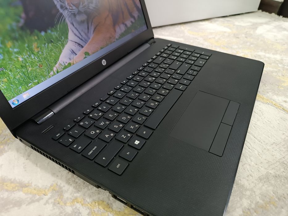 Ноутбук HP 15 Laptop.