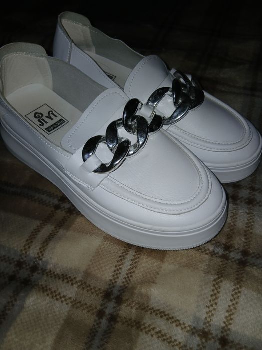 Белые туфли для школы ,37 размера