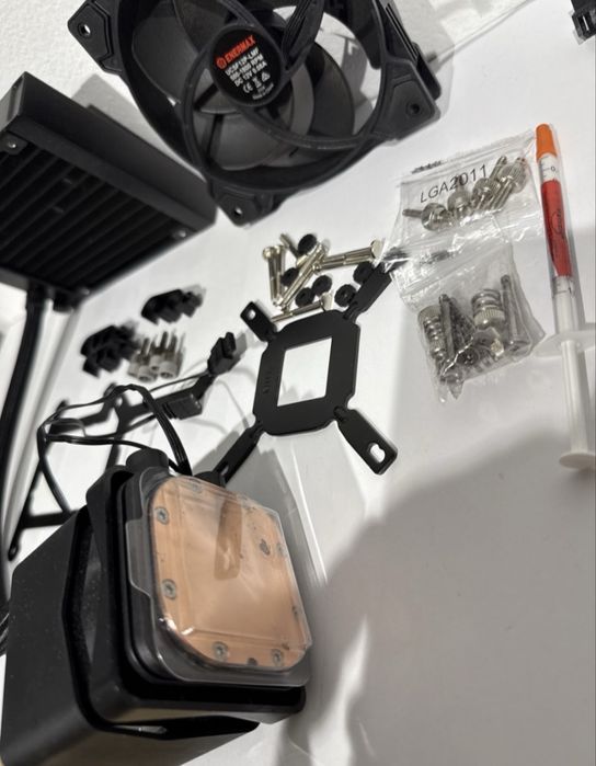 Cooler pe lichid Enermax Liqmaxflo SR 120mm