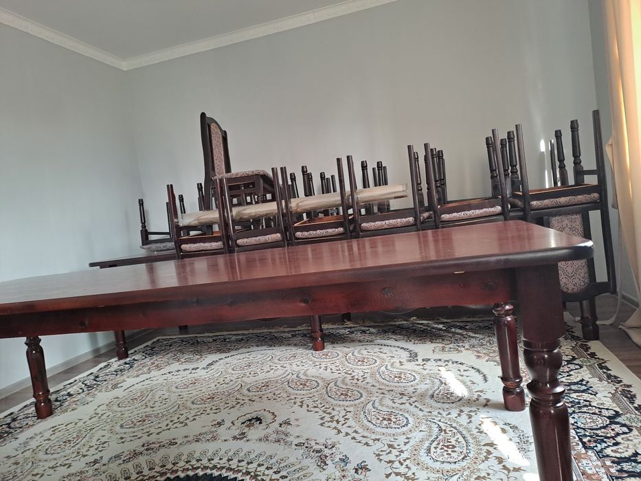 Продам стол и стулья