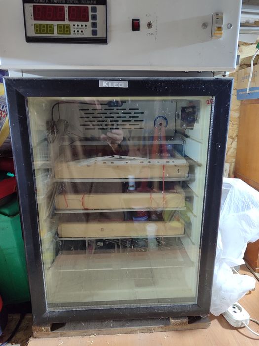 Продам инкубатор.