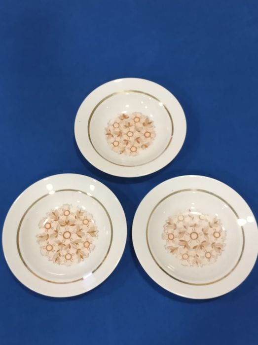 тарелки фарфоровые б/у