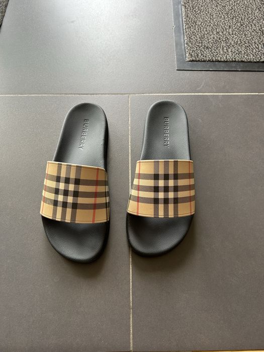 Burberry slide