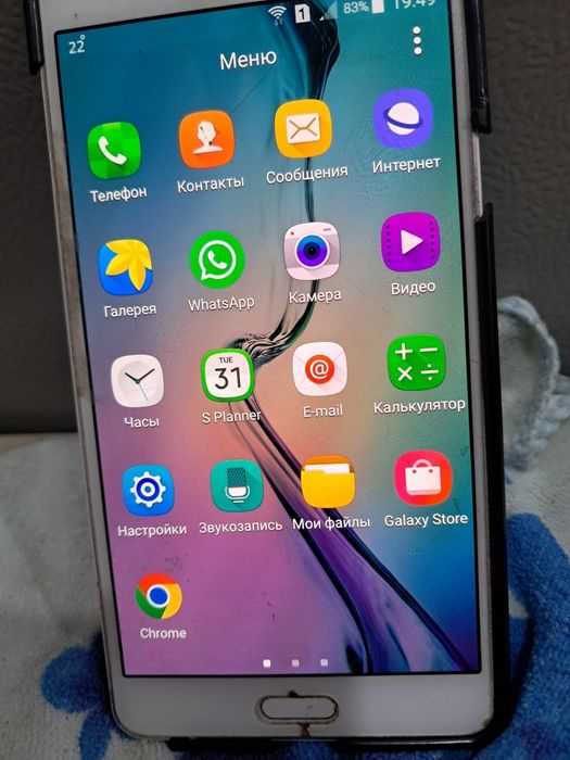 Продам телефон  Samsung ,A 7