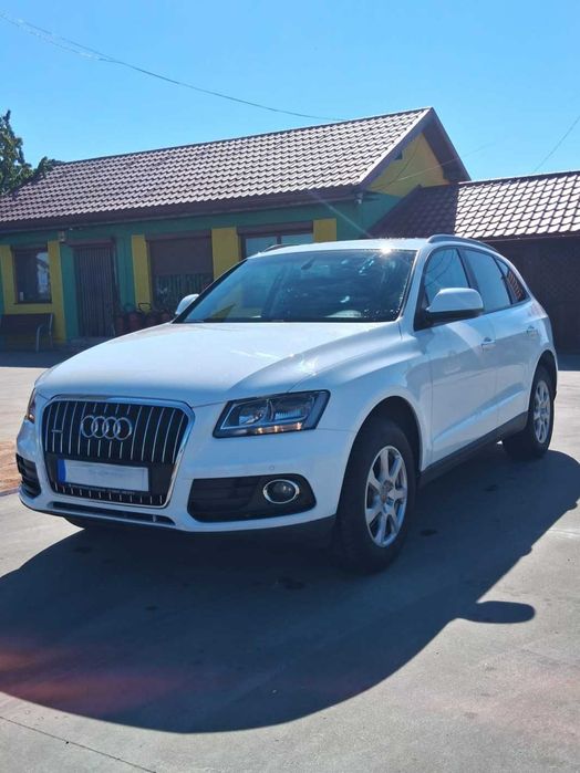 Audi Q5 2.0 TDI 190 CP Automat, Panoramic, Piele, Cârlig, 2 seturi roți