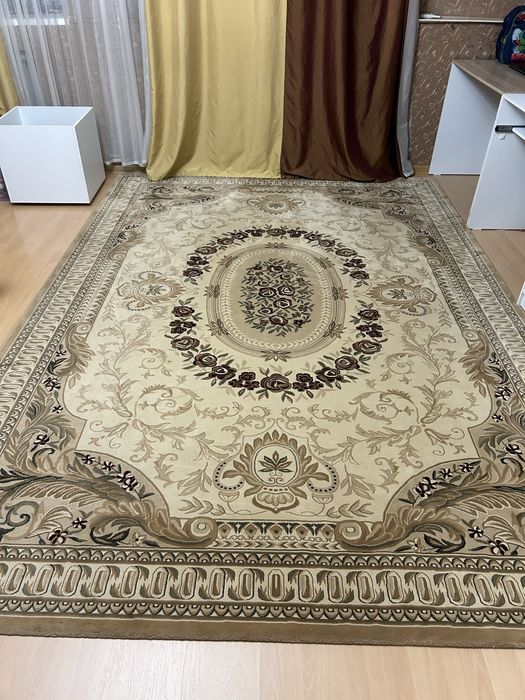 Продам ковер в хорошем состоянии