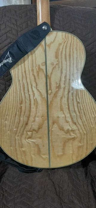 Vand chitara electro acustica Ibanez