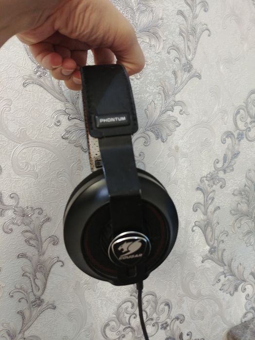 Наушники Cougar phontum