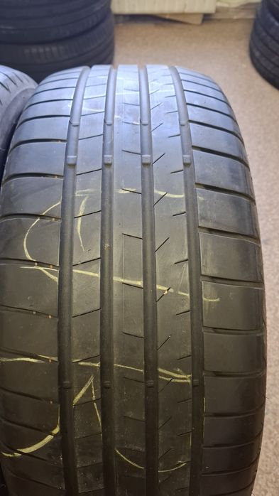2бр летни гуми Bridgestone 235 50 19