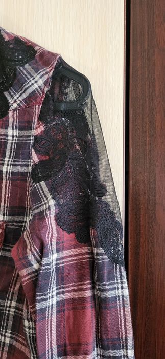 Дамска риза с дантела