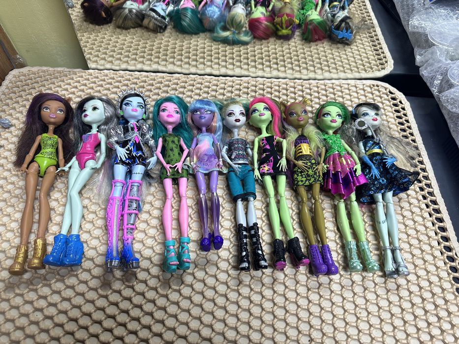 Продам кукол монстр хай!