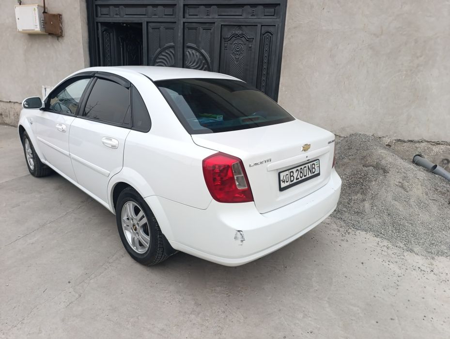 Лассети 1.8 автоматически