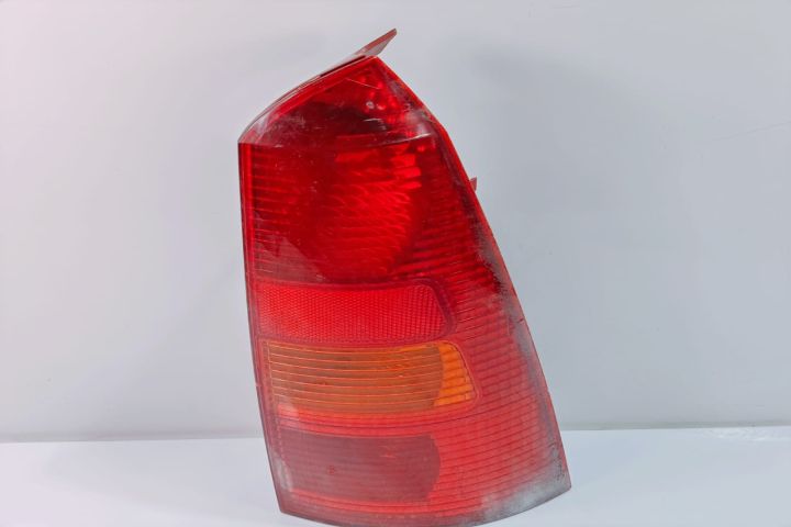 Stop   tripla dreapta  1M5113404DA Ford Focus prima generatie