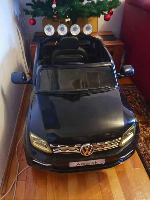 Masinuta electrica cu telecomanda 2.4 G VW Amarok Black