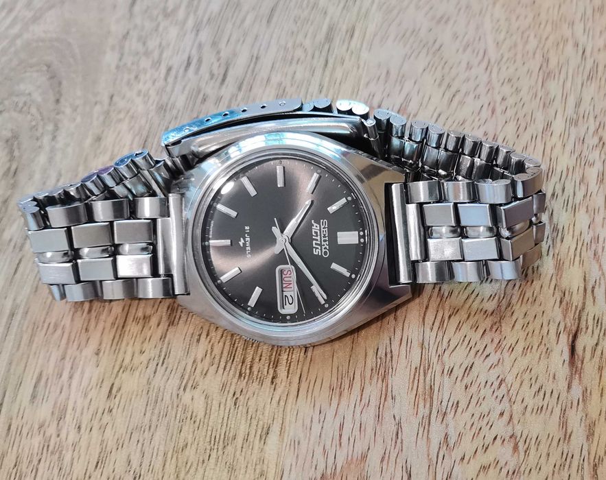 Часовник Seiko Actus Автоматик 21 Jewels 1976 година