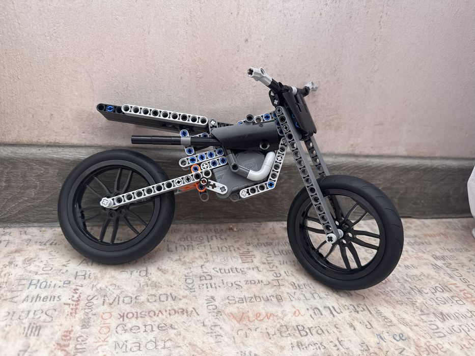 Лего эндуро, пит.