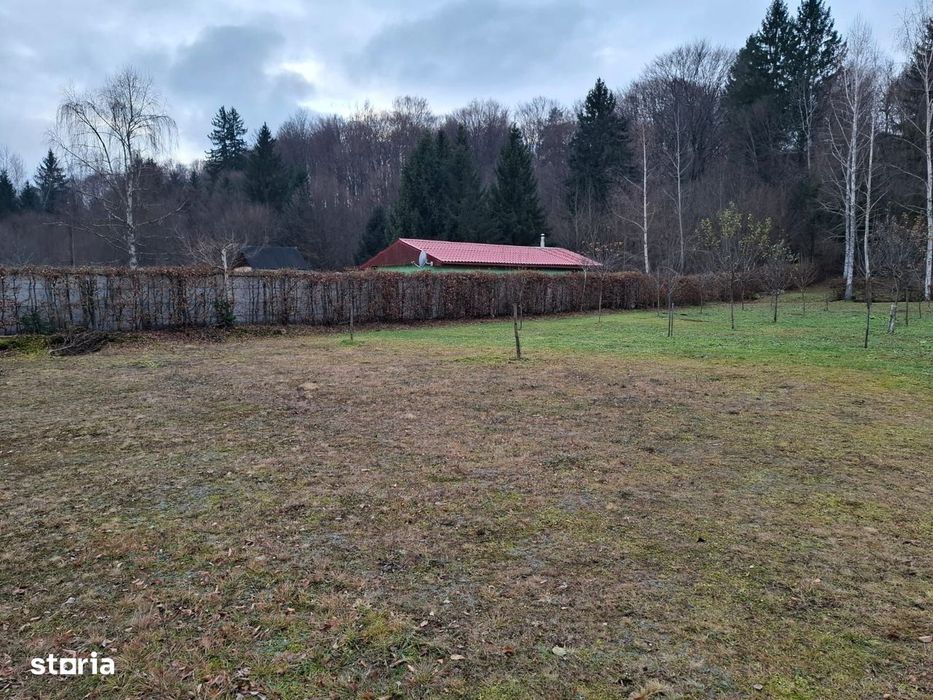 Teren 2000 mp, intravilan, langa padure,  pe Valea Avrigului-Sibiu