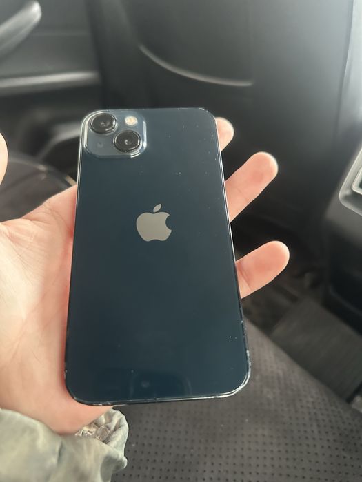 Айфон 13 в хорошем состояний