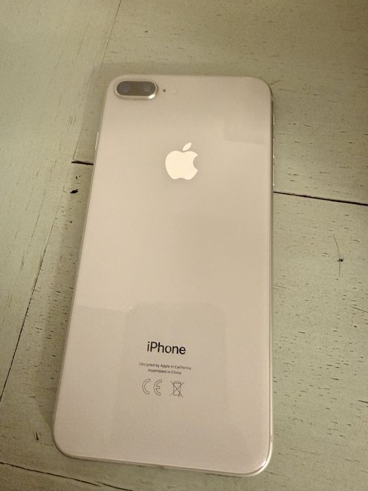 Айфон 8 Plus в хорошем состоянии продам