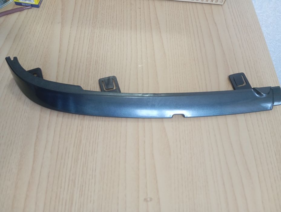 Ресница для ваз 2114.  Правый