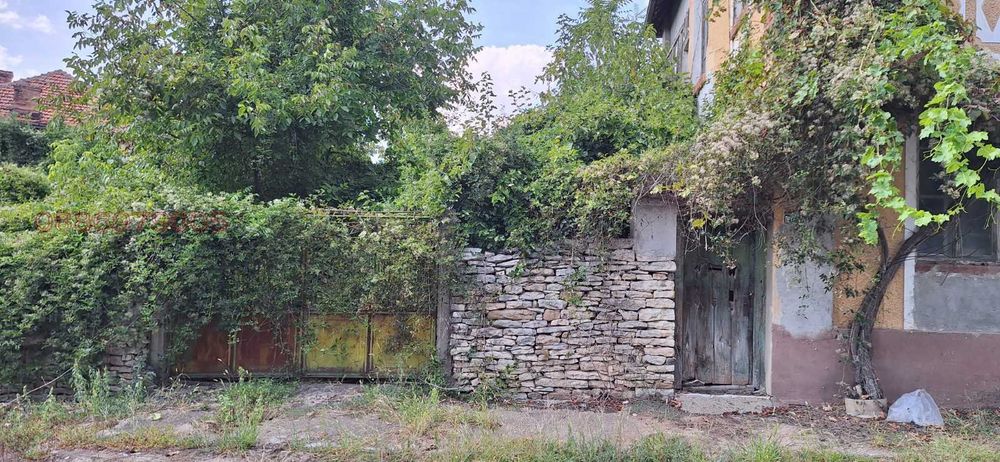 Продава се Къща в с. Беглеж, Област Плевен - 200 кв.м за 63 €/кв.м - Снимка #4