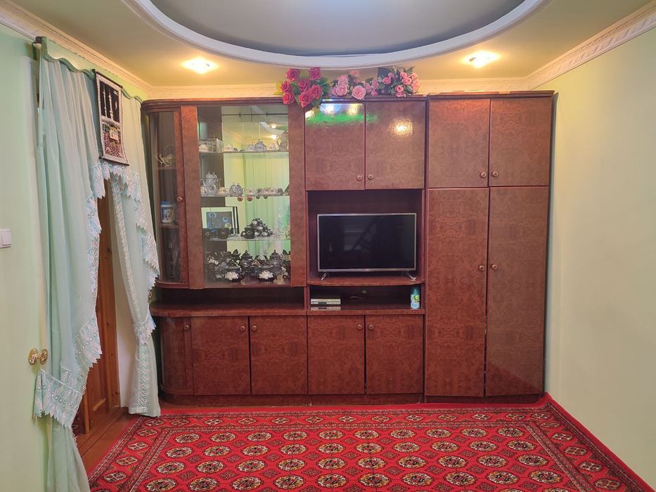 Урганч шаҳар Шарқ бозори ёнида квартира ижарага берилади,