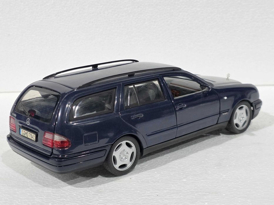Macheta Auto 1/18 Anson Mercedes E Class E420 Break