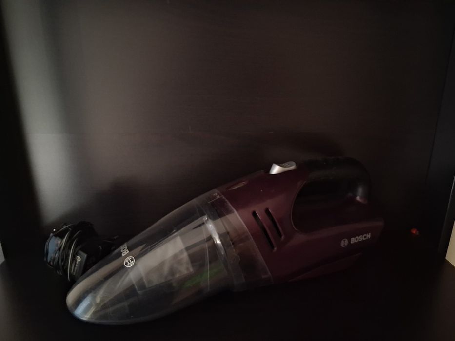Разпродажба 30лв - Ръчна прахосмукачка Bosch