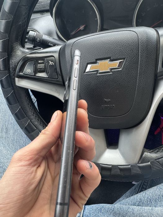 Айфон 11 , память 64