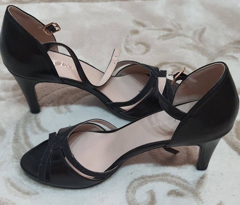 Sandale imitație de piele 40