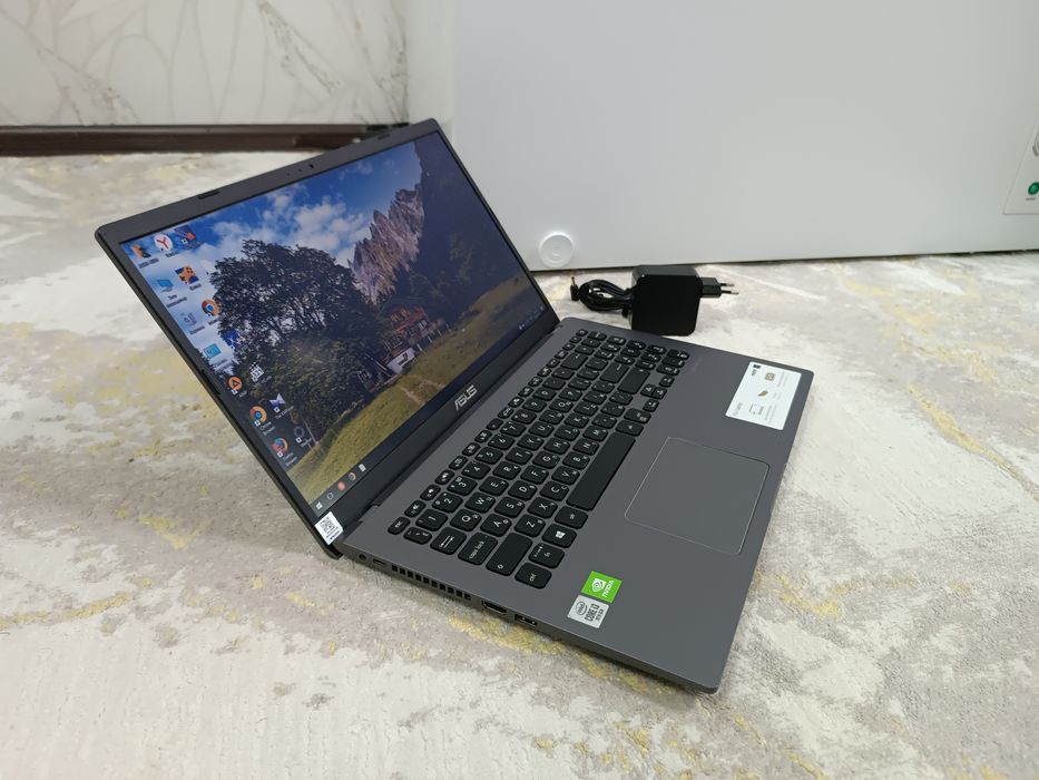 Ноутбук ASUS i3-10thGen Nvidia.