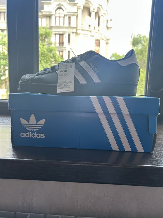 Продам кроссовки adidas superstar оригинал