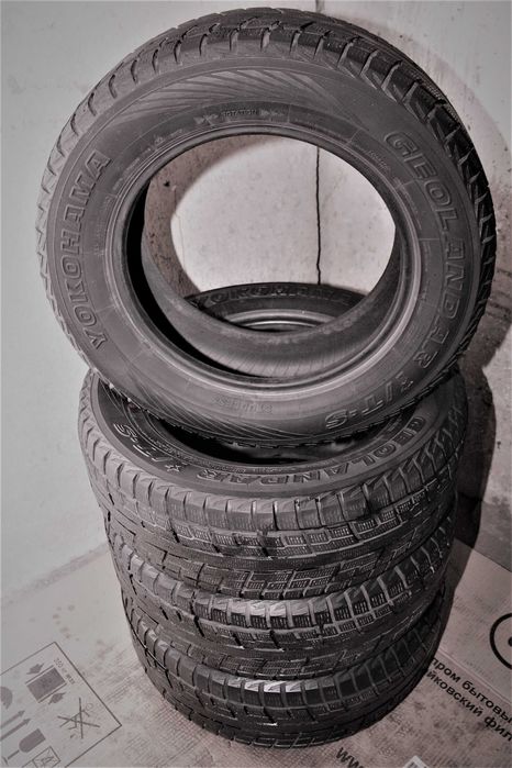 Комплект шин Yokohama Geolandar I/T-S G073 235/65 R17 108Q