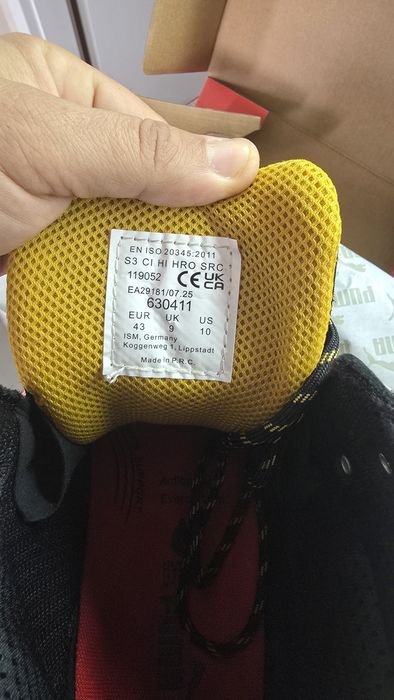 Зимни работни обувки  Пума с метално бумбе  и усилена подметка!Номер 44!