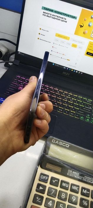 Samsung a53 aybi yo ekrani alishmagan Pul zarur varyantga yoq Toshken