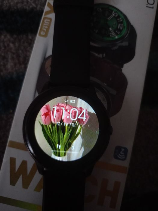 Смарт часы. Привязываются к телефону