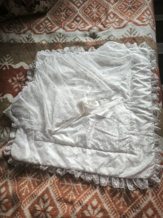 Отдам конверт на выписку